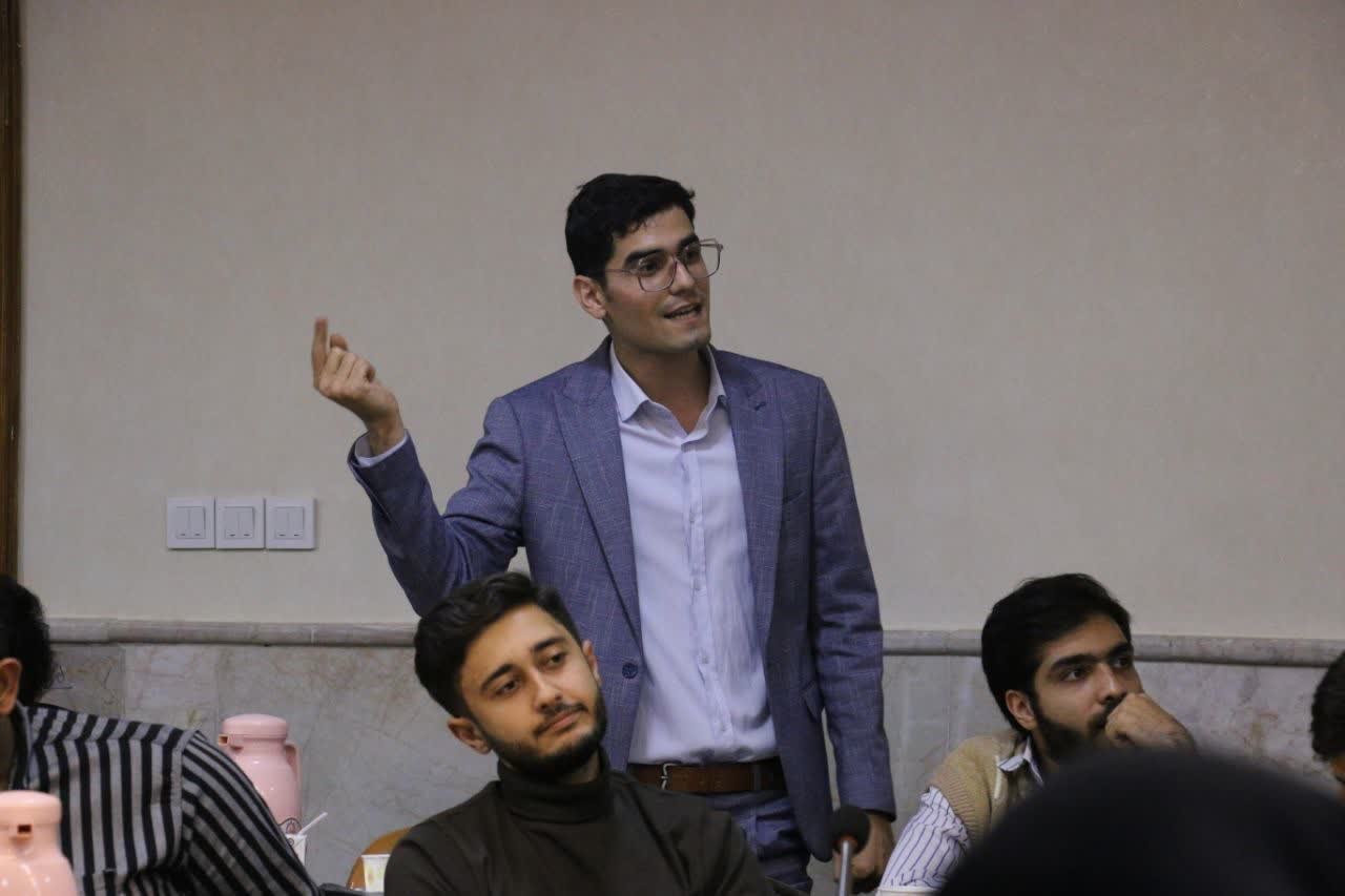 دوزبانگی و کارتون‌ها